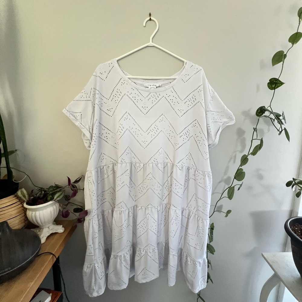 White eyelet dress with slip (2x)